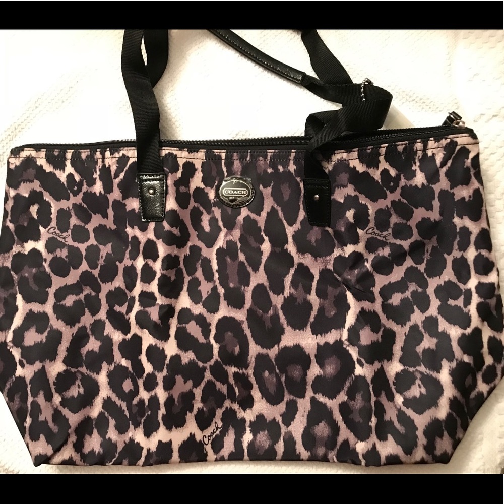 NWOT Authentic Coach Getaway Tote